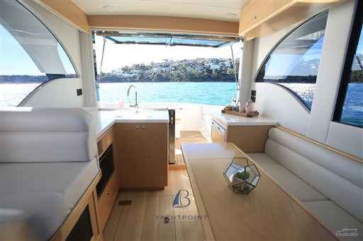 Motorboot Integrity 340 Sx