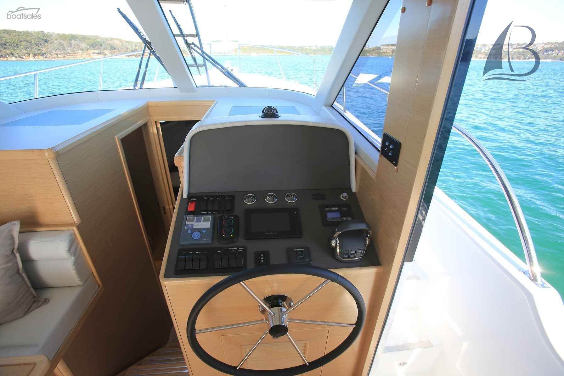 Motorboot Integrity 340 Sx