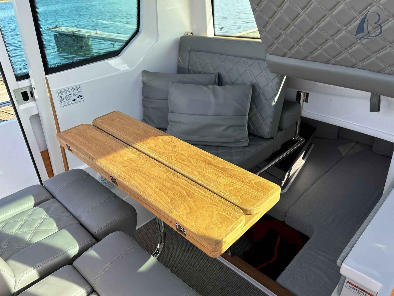 Motorboot Axopar 28 Ac Facefilft Mkii