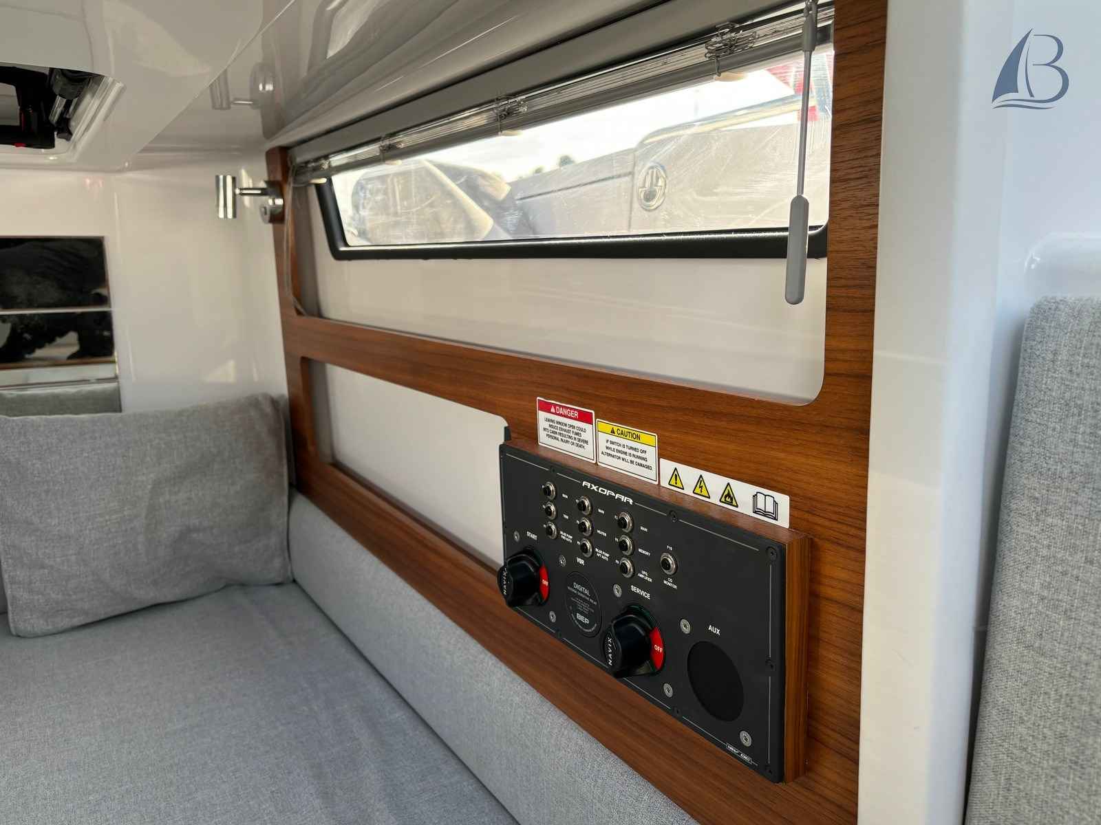 Motorboot Axopar 28 AC Facelift MKII