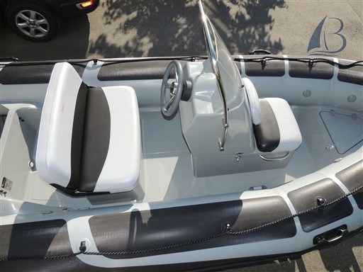 Motorboot Adventure Boats Vesta 450