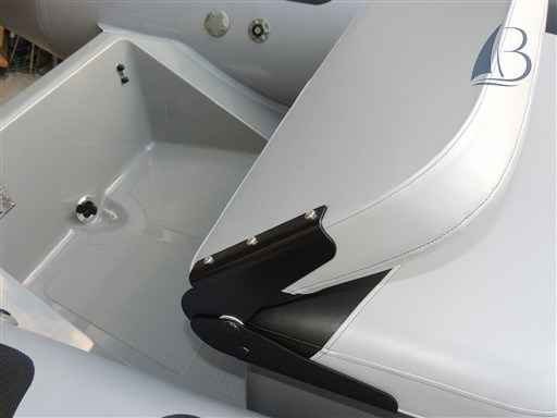 Motorboot Adventure Boats Adventure Vesta 380
