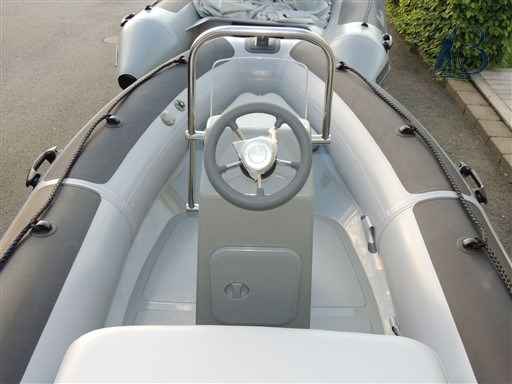 Motorboot Adventure Boats Adventure Vesta 380