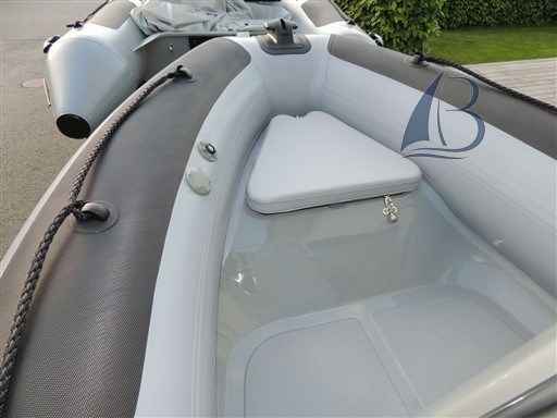 Motorboot Adventure Boats Adventure Vesta 380