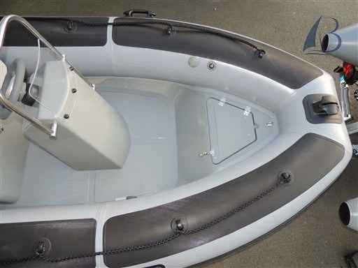 Motorboot Adventure Boats Adventure Vesta 380