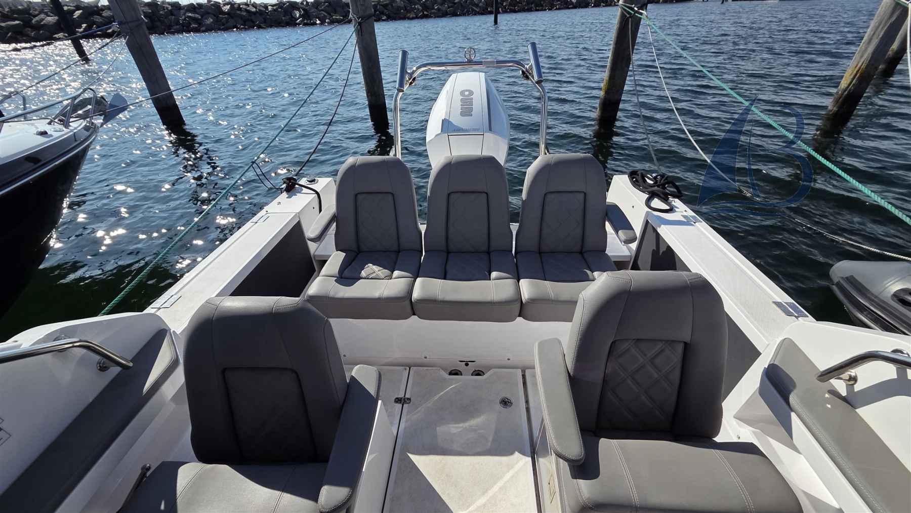 Motorboot Axopar 24 T-top