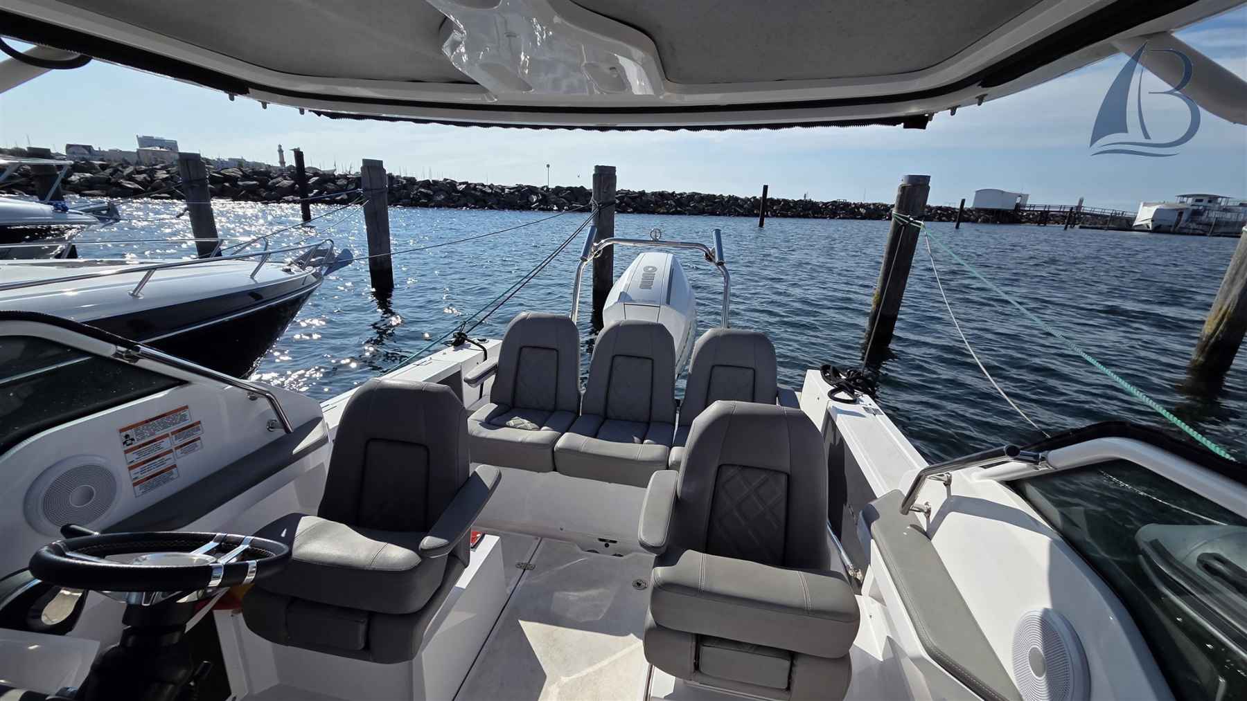 Motorboot Axopar 24 T-top