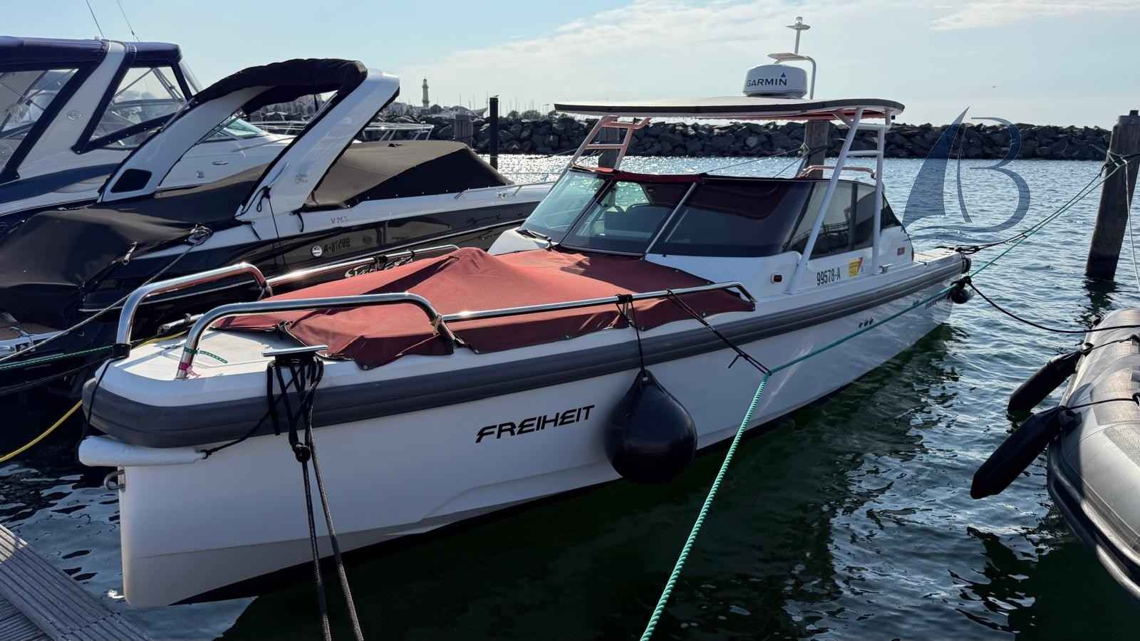 Motorboot Axopar 24 T-top