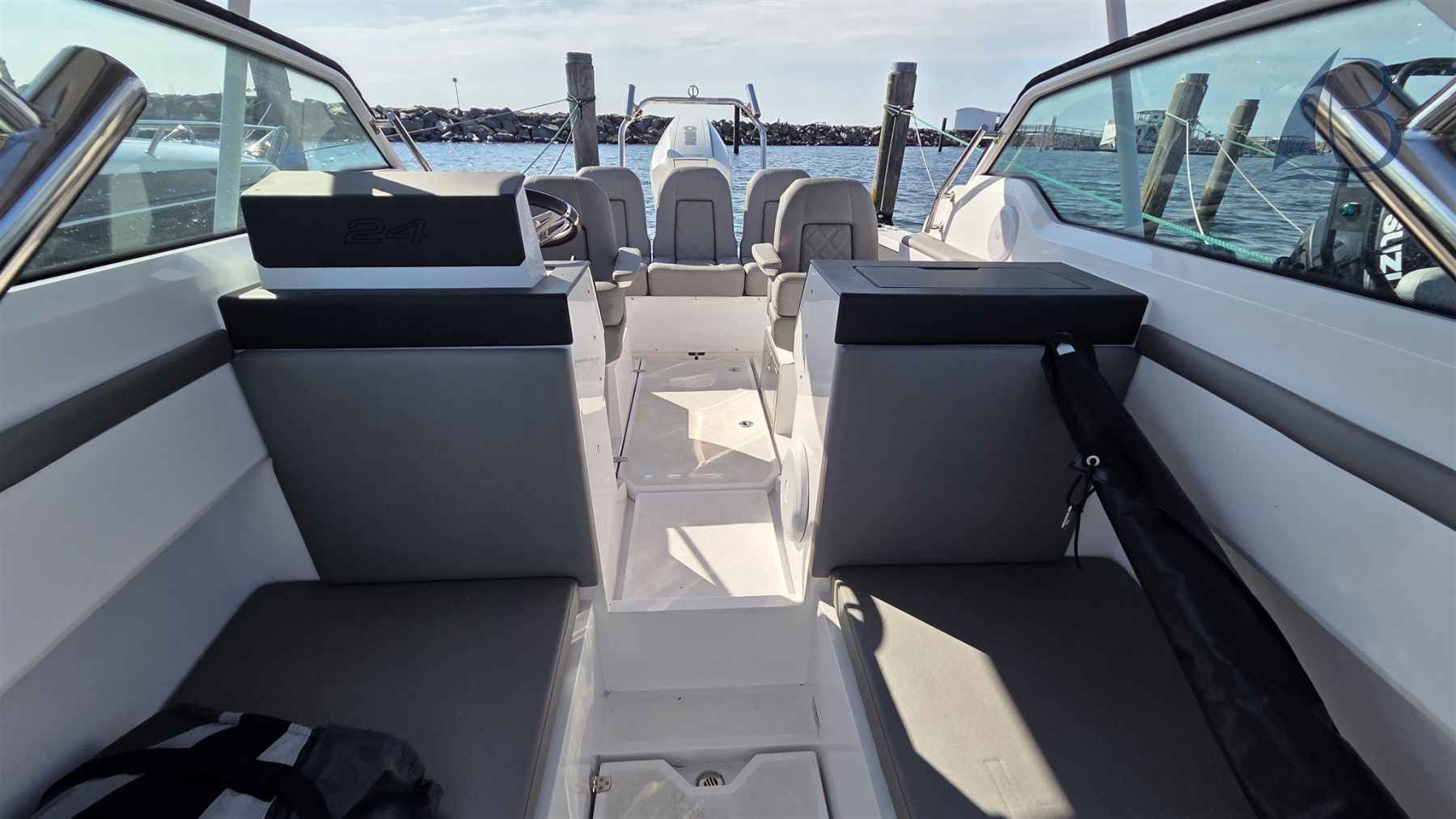 Motorboot Axopar 24 T-top