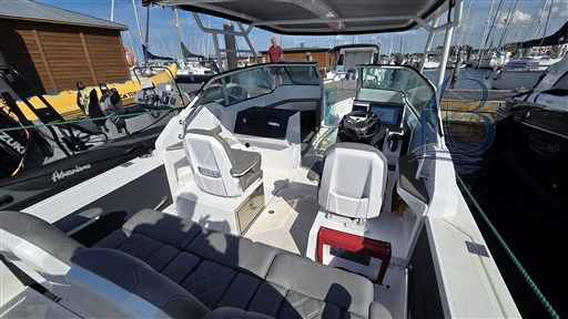 Motorboot Axopar 24 T-top