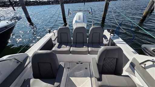 Motorboot Axopar 24 T-top
