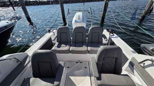 Motorboot Axopar 24 T-top