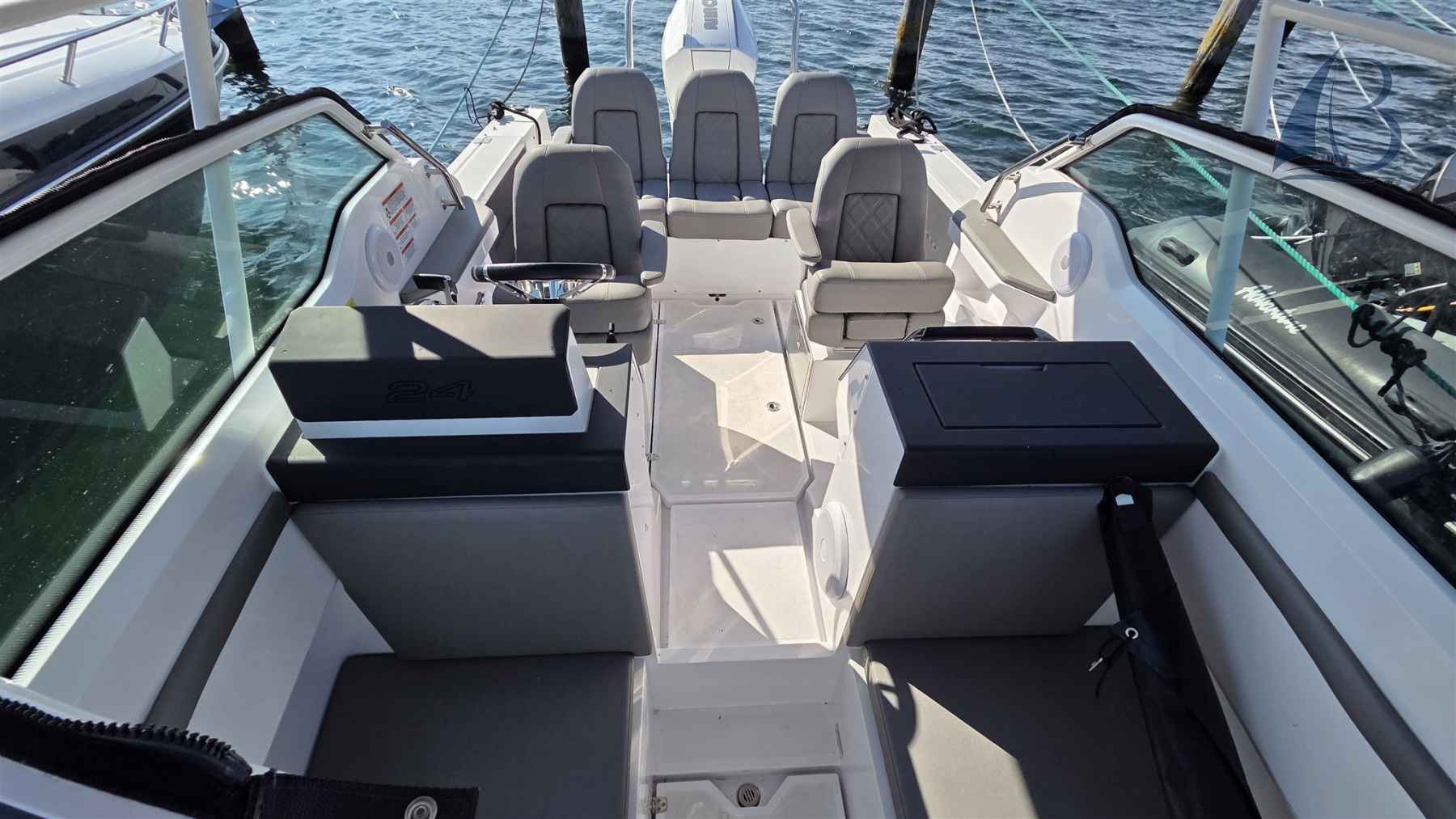 Motorboot Axopar 24 T-top