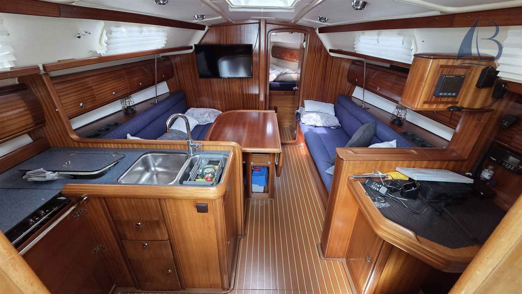 Motorboot Bavaria 36-2