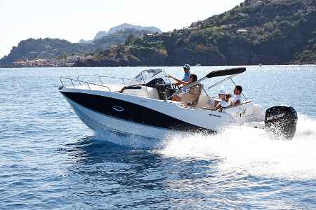 Motorboot Quicksilver Activ 755 Sundeck