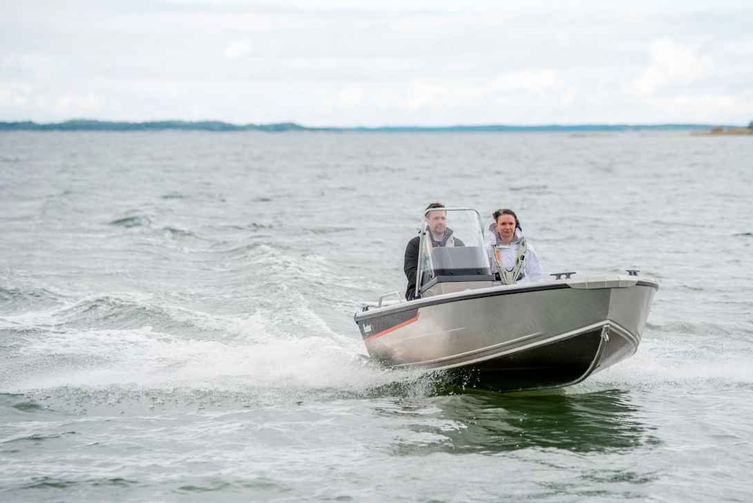 Motorboot Buster S1