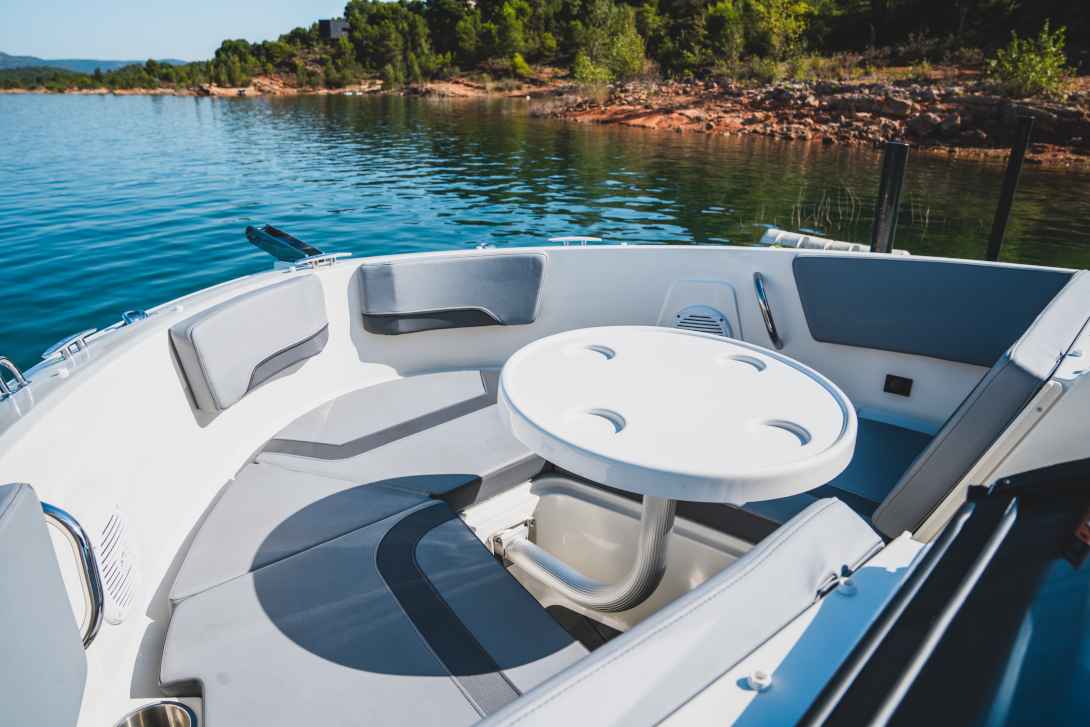 Motorboot Bayliner V20i