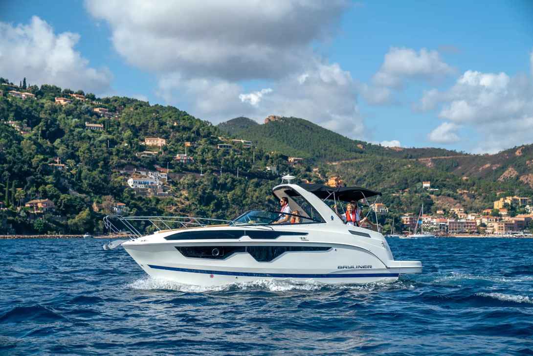 Motorboot Bayliner Ciera 8