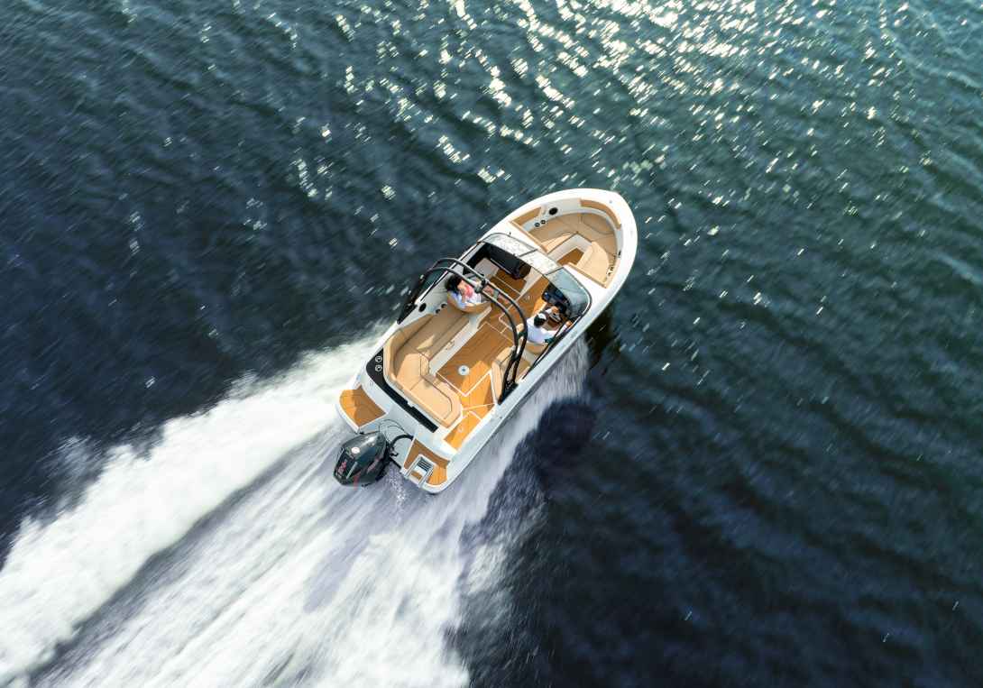 Motorboot Bayliner V20