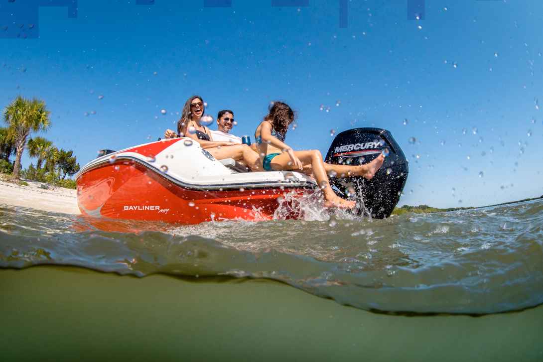 Motorboot Bayliner Element M19