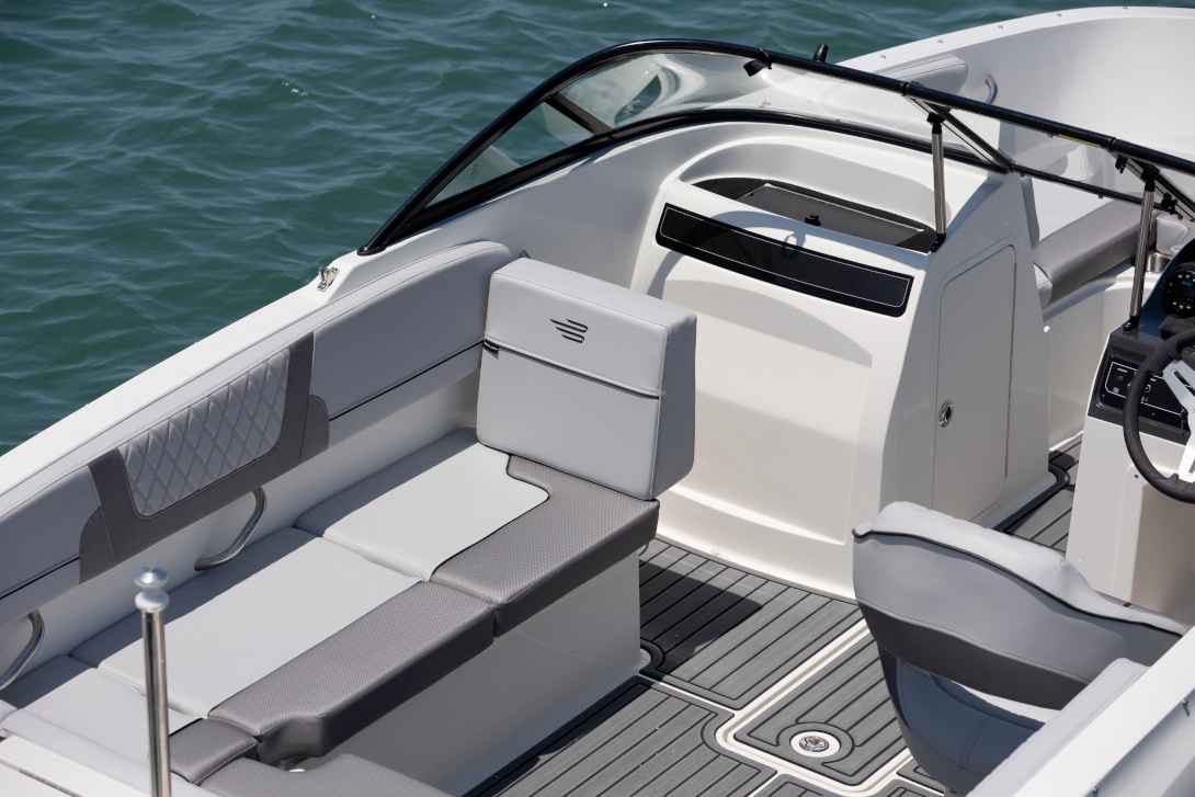 Motorboot Bayliner VR4 Bowrider OB