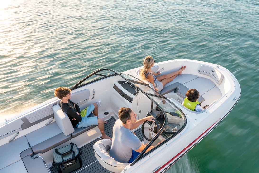 Motorboot Bayliner VR4 Bowrider OB