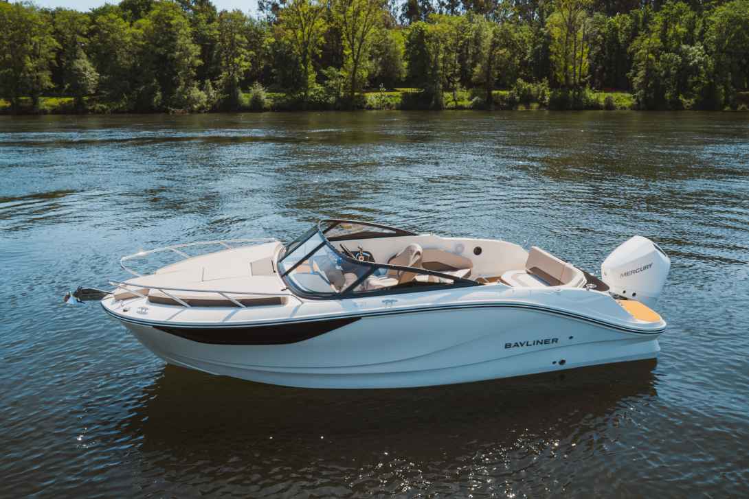 Motorboot Bayliner C21 Cuddy