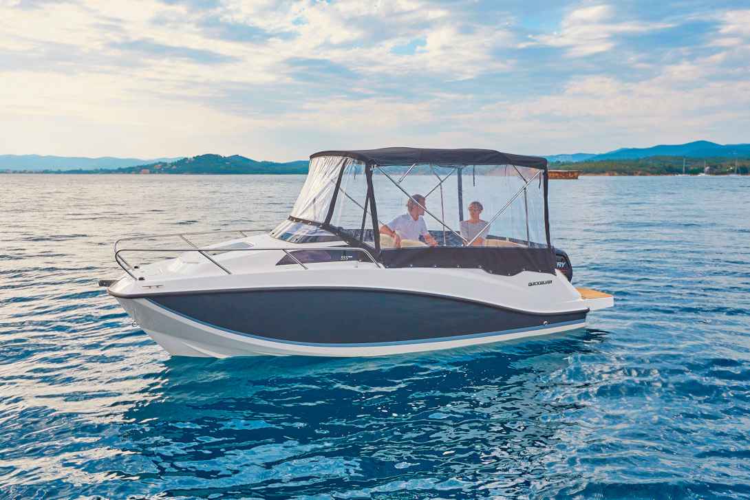 Motorboot Quicksilver Activ 555 Cabin