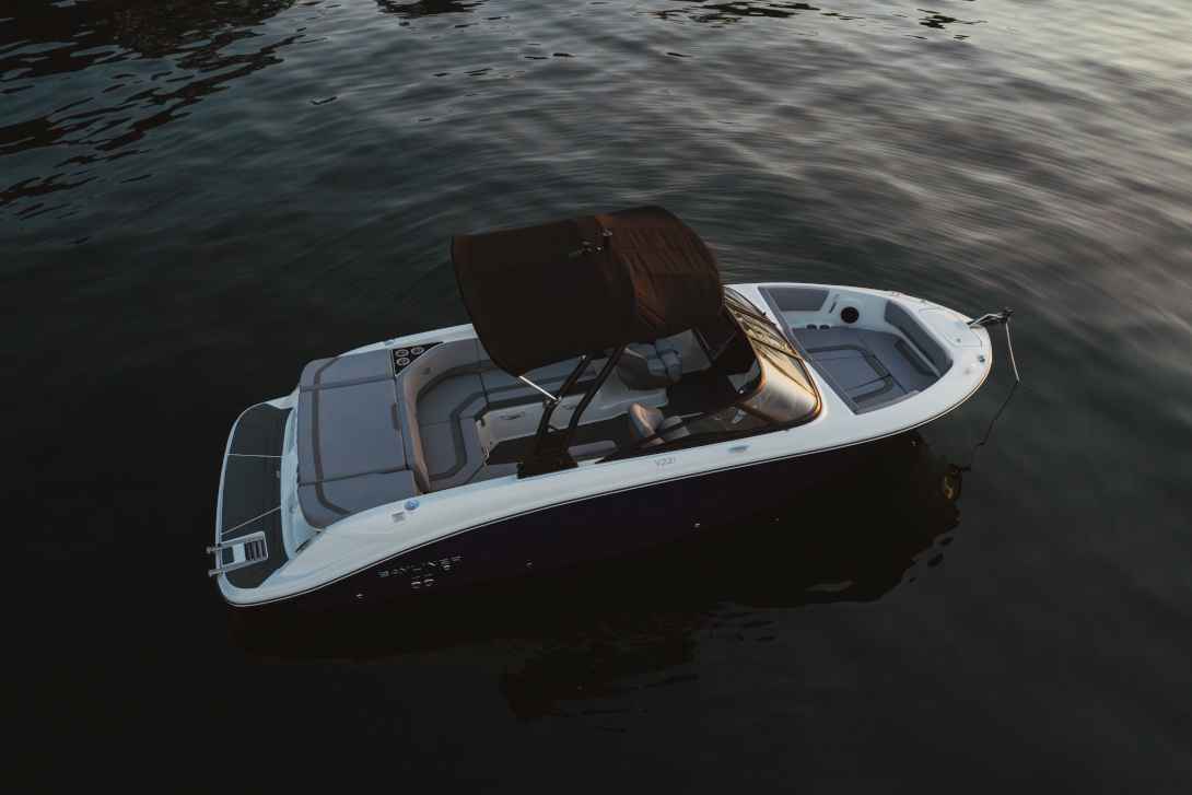 Motorboot Bayliner V22i