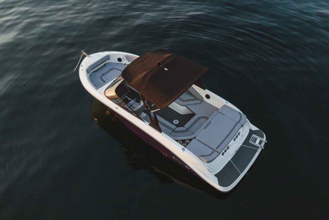 Motorboot Bayliner V22i