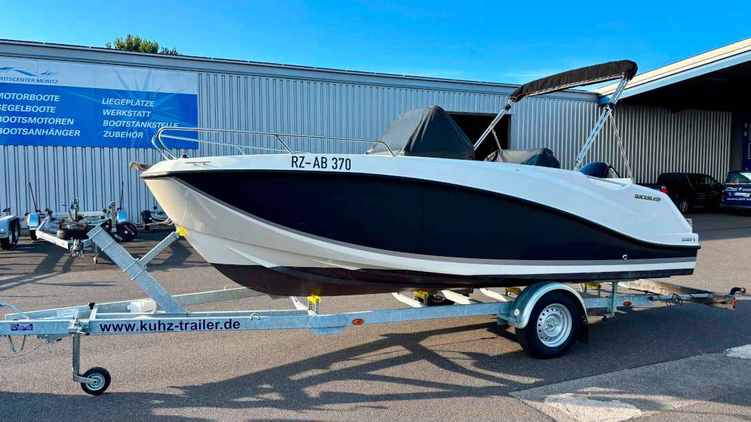 Motorboot Bayliner VR6 Cuddy OB