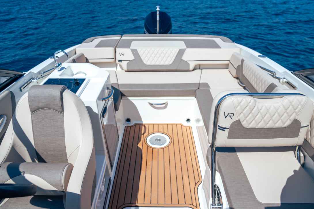 Motorboot Bayliner VR6 Cuddy OB
