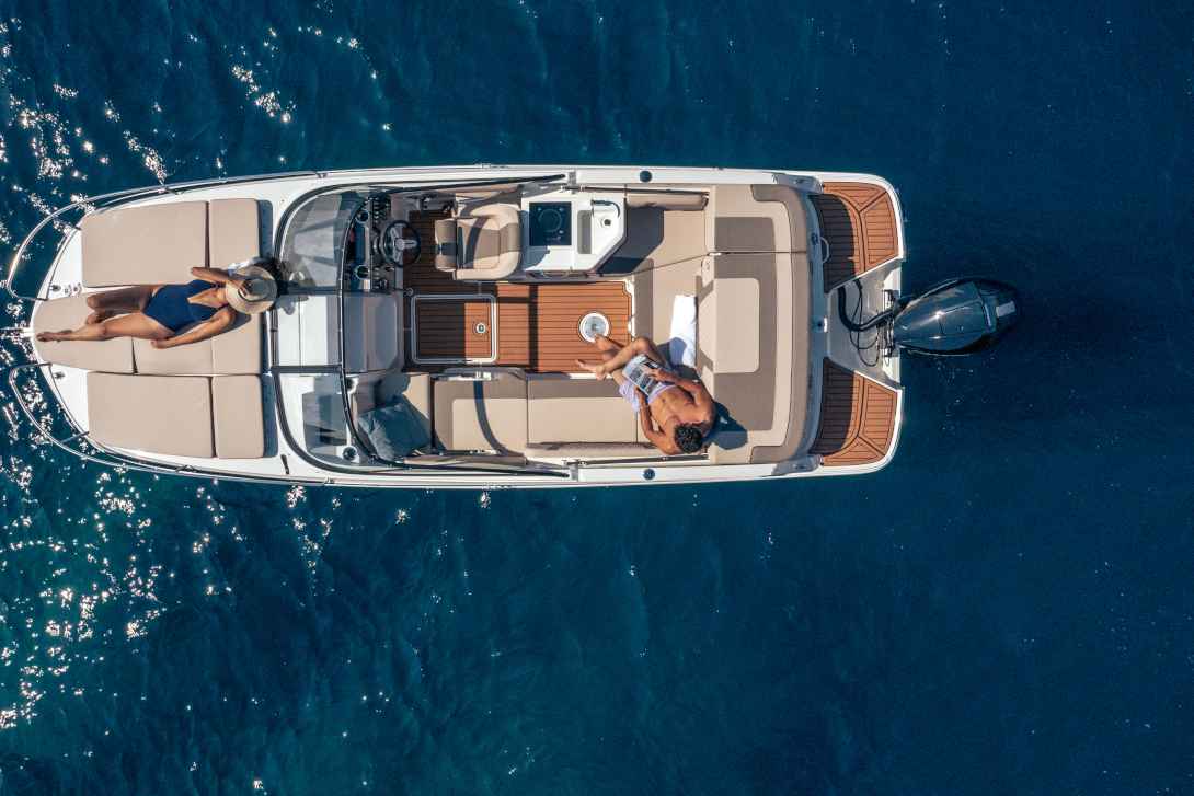Motorboot Bayliner VR6 Cuddy OB
