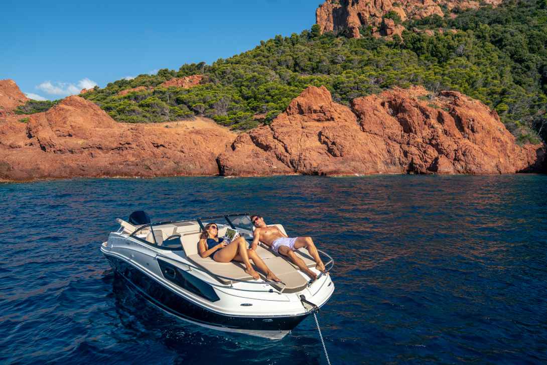 Motorboot Bayliner VR6 Cuddy OB