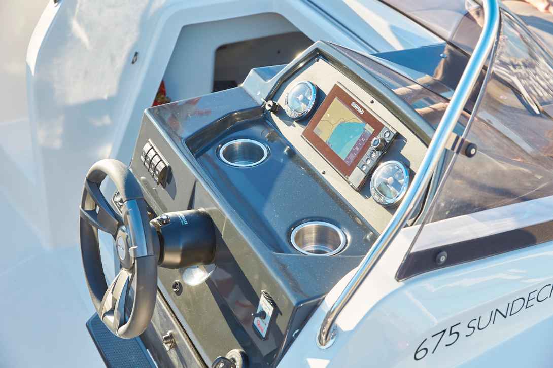 Motorboot Quicksilver Activ 675 Sundeck