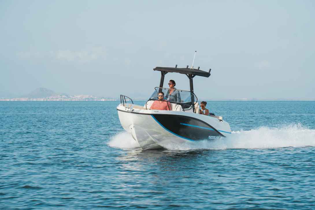 Motorboot Quicksilver Activ 705 Open