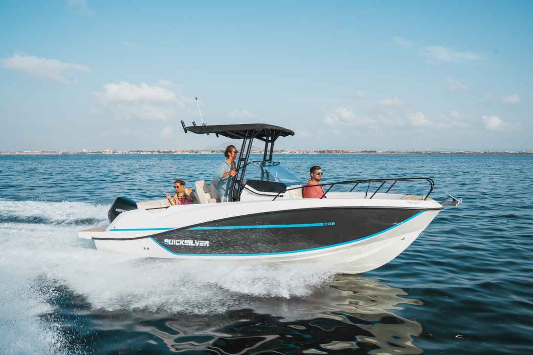 Motorboot Quicksilver Activ 705 Open