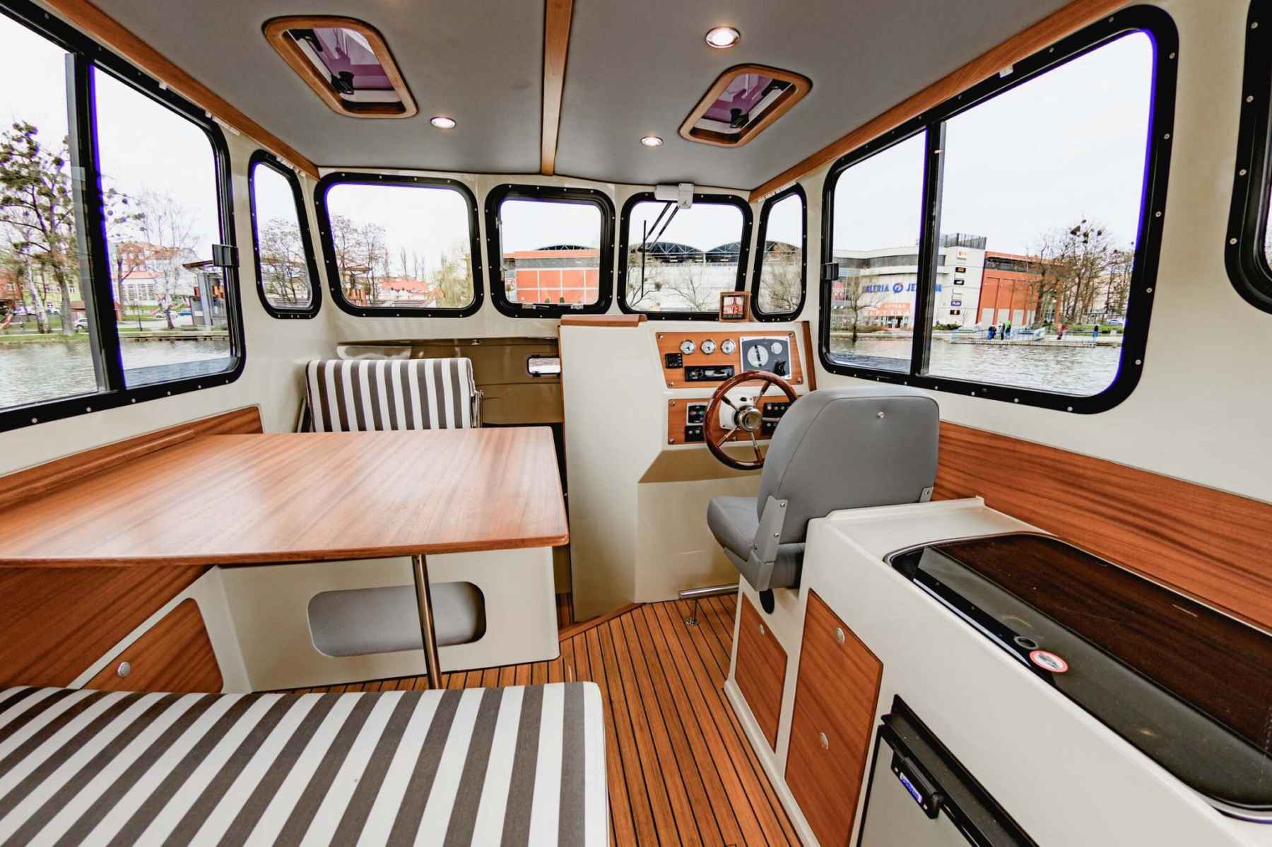 Motorboot IMPOL Yacht & Bootshandel Marim 755