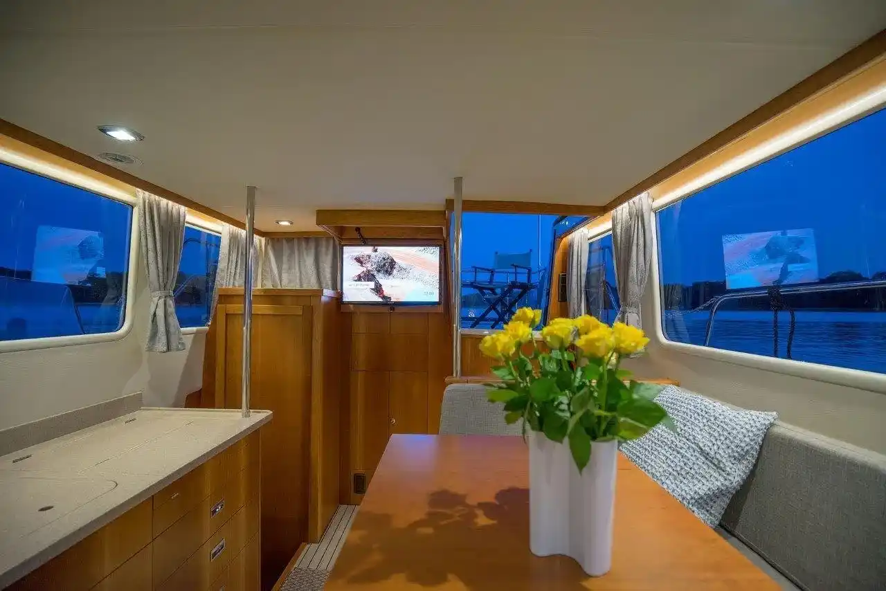 Motorboot IMPOL Yacht & Bootshandel Marim 33