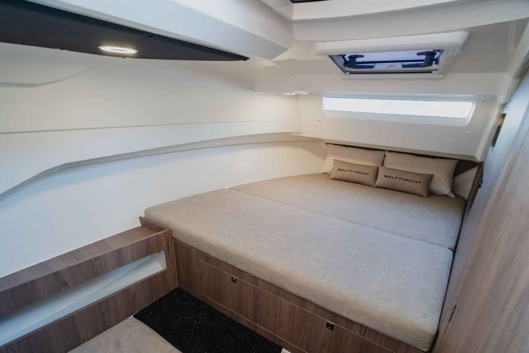 Motorboot IMPOL Yacht & Bootshandel SunCamper 31
