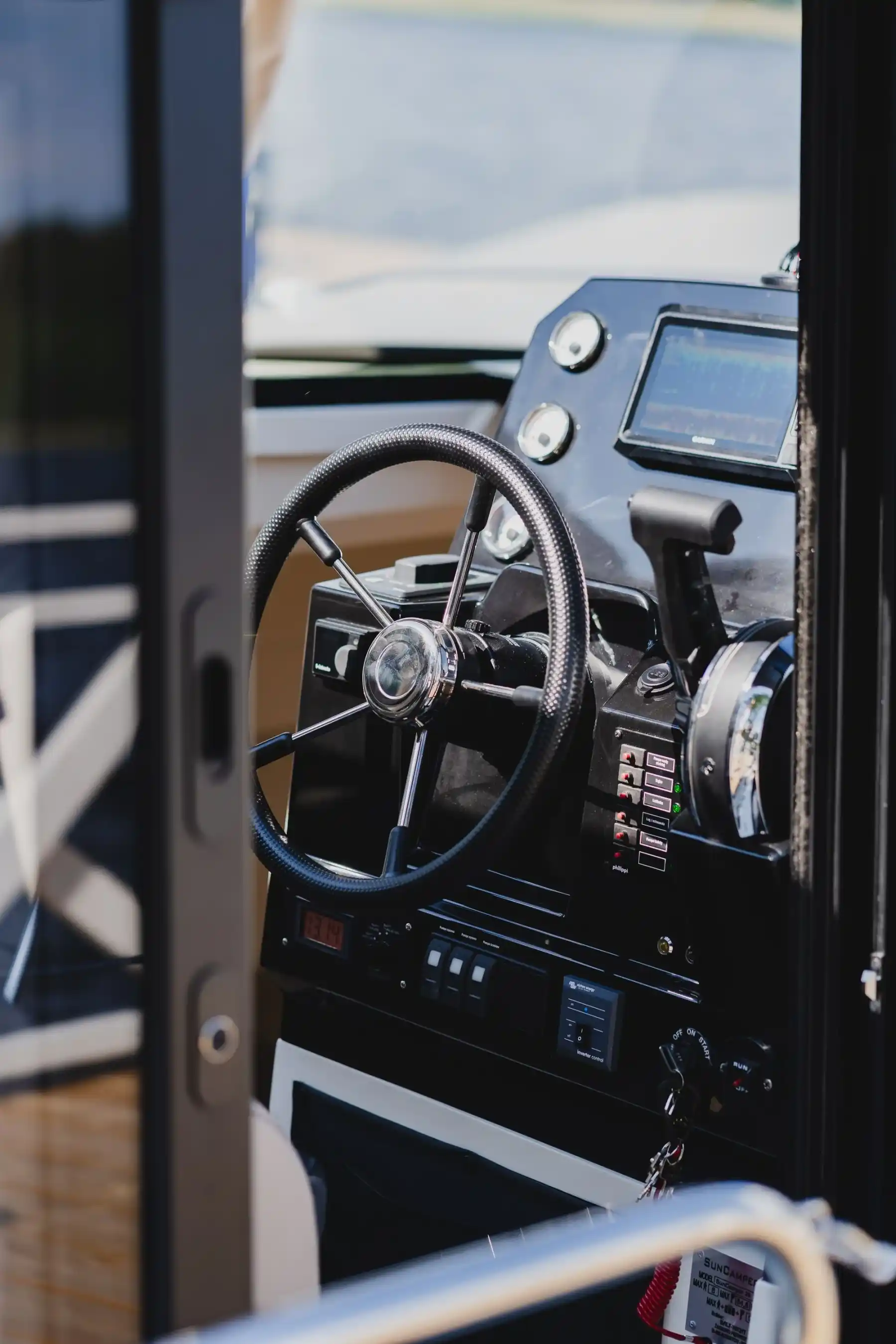 Motorboot IMPOL Yacht & Bootshandel SunCamper 31
