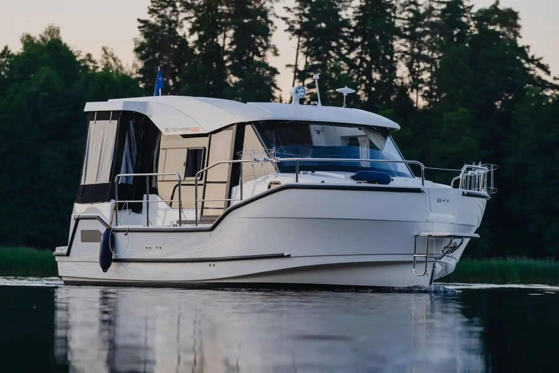 Motorboot IMPOL Yacht & Bootshandel SunCamper 31