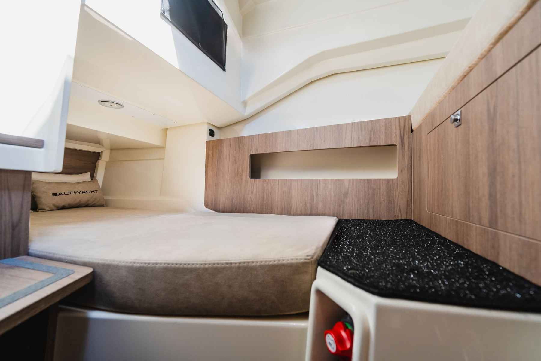 Motorboot IMPOL Yacht & Bootshandel SunCamper 31