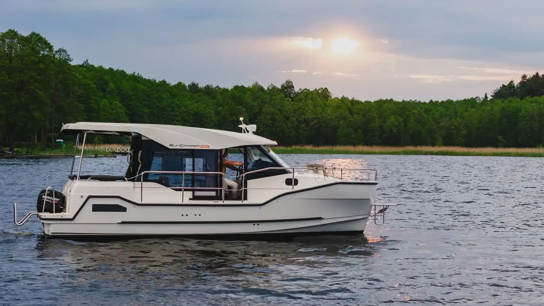 Motorboot IMPOL Yacht & Bootshandel SunCamper 31