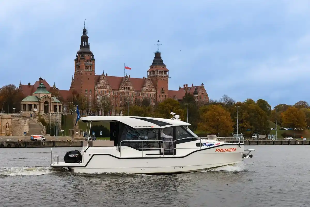 Motorboot IMPOL Yacht & Bootshandel SunCamper 31