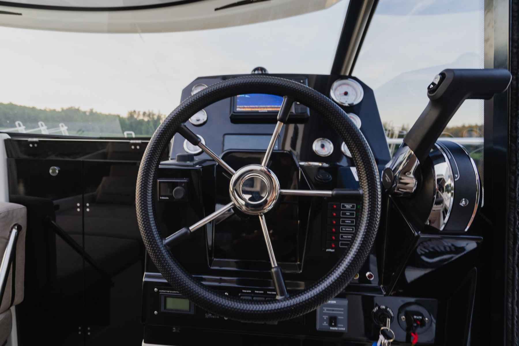 Motorboot IMPOL Yacht & Bootshandel SunCamper 31