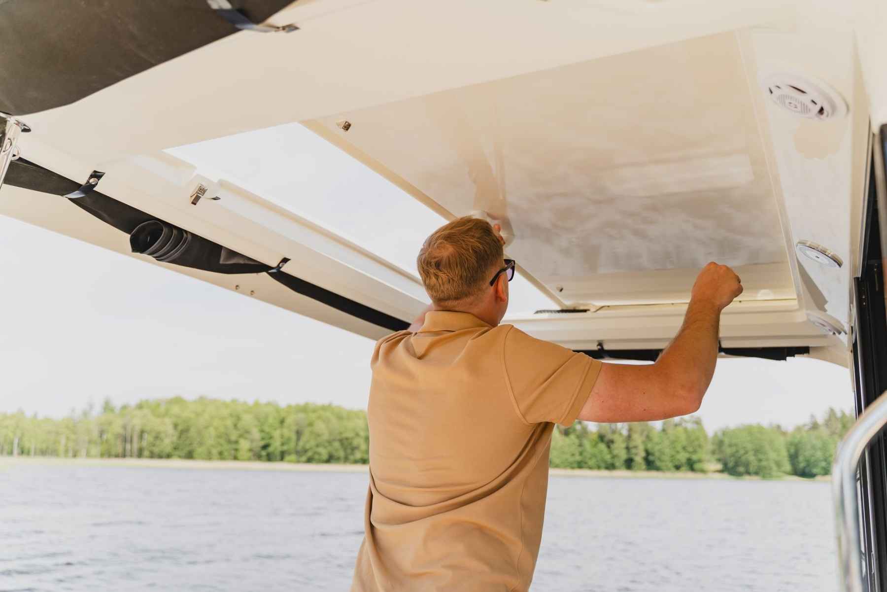 Motorboot IMPOL Yacht & Bootshandel SunCamper 31