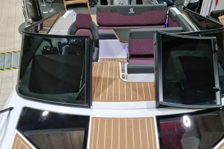 Motorboot IMPOL Yacht & Bootshandel Stillo 8.0