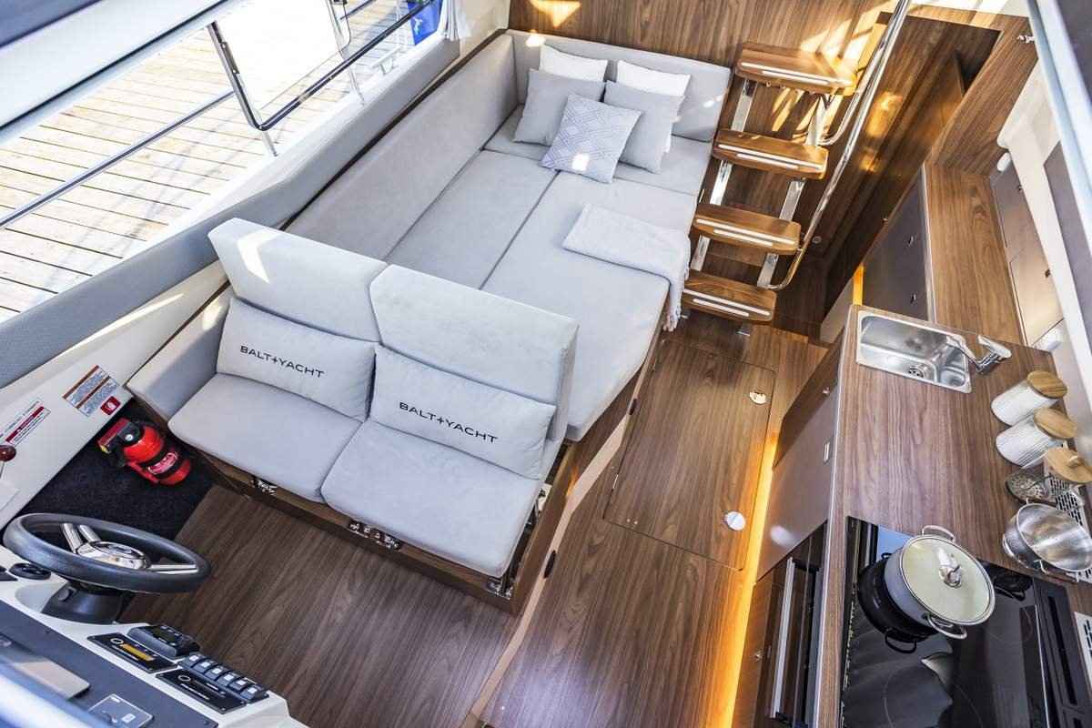 Motorboot IMPOL Yacht & Bootshandel Balt 37 Grand