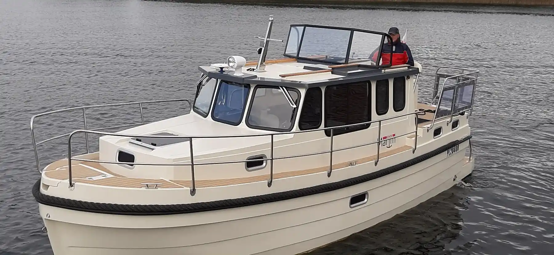 Motorboot IMPOL Yacht & Bootshandel Marim 808